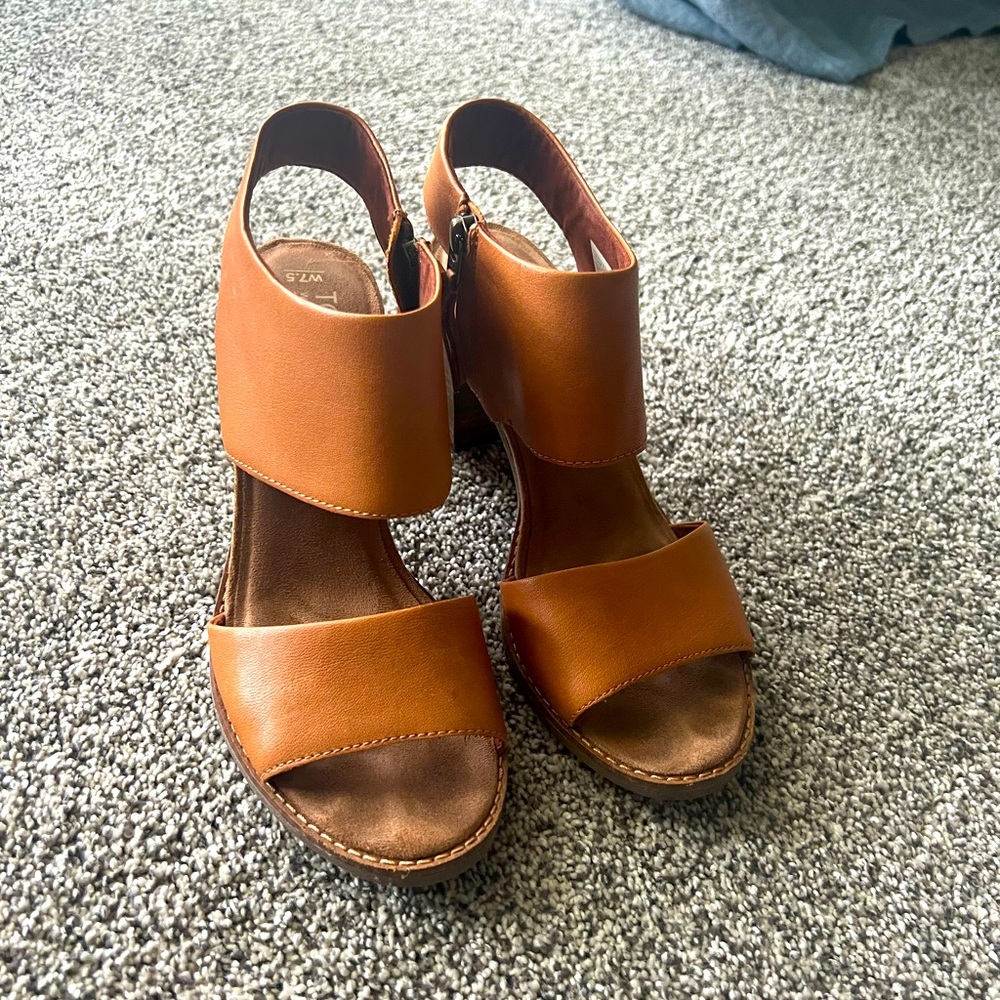 Tom’s Majorca Heels, size 7.5